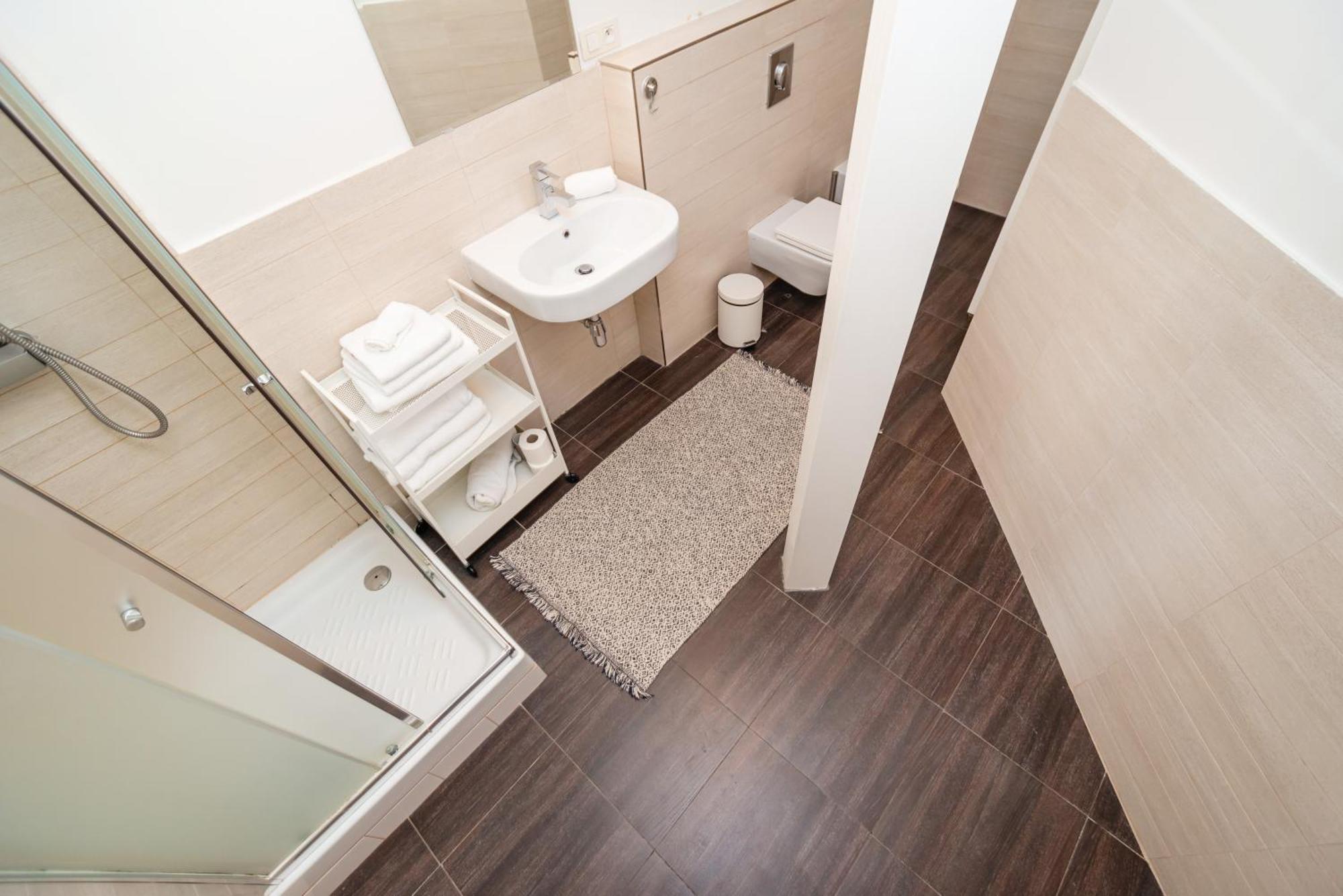 Lavish And Chic Duplex Apartament Praga