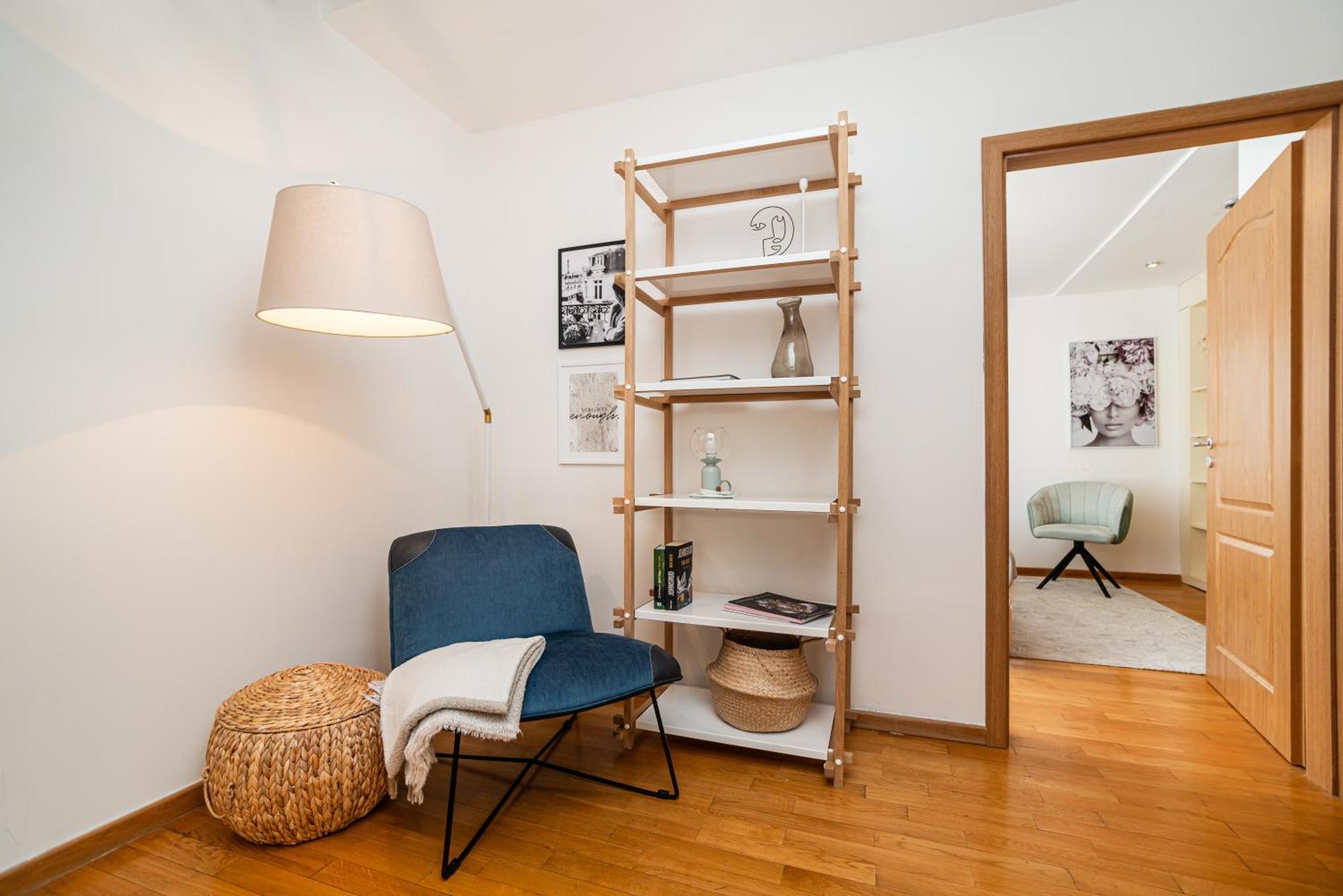 Lavish And Chic Duplex Apartament
