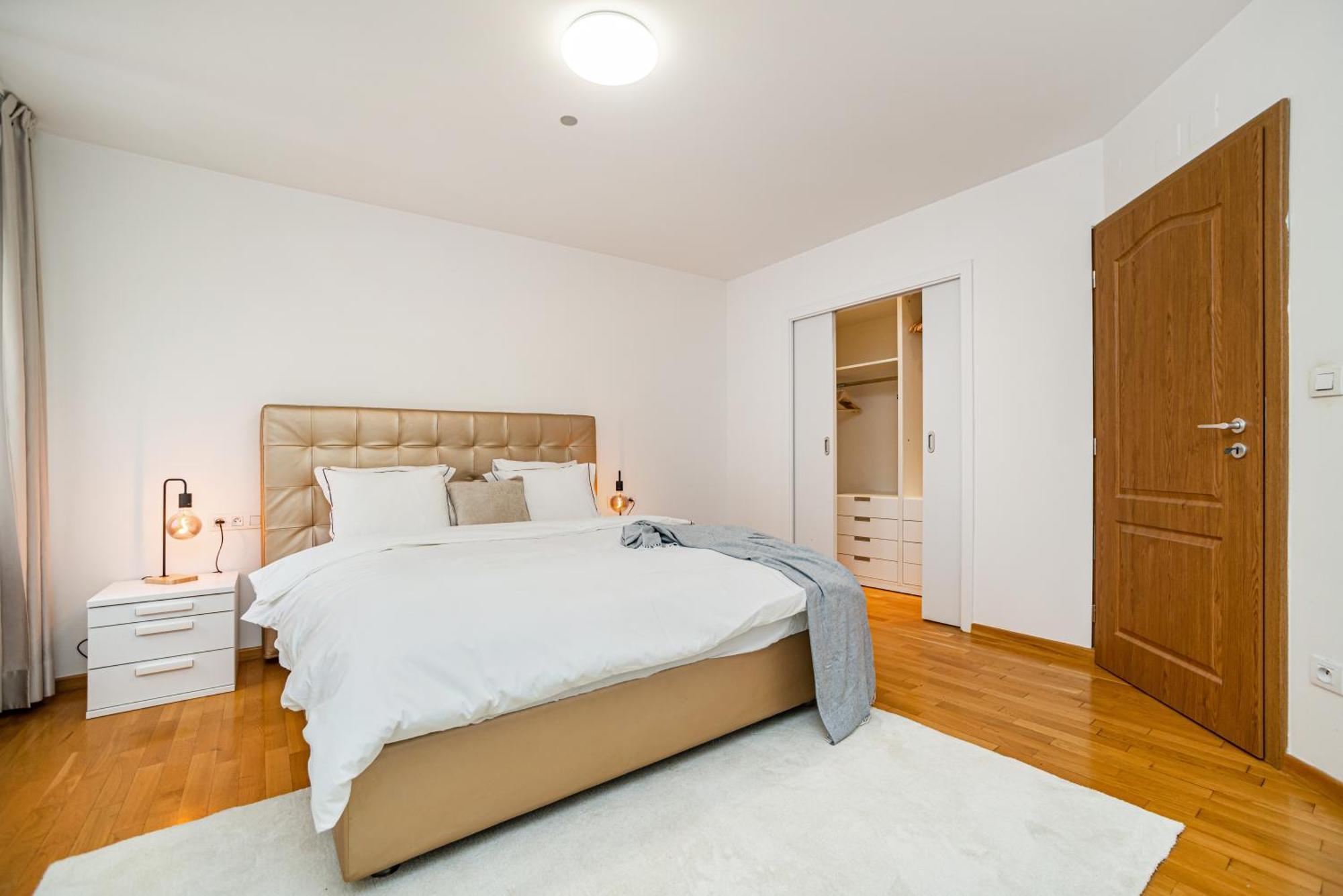 Lavish And Chic Duplex Apartament