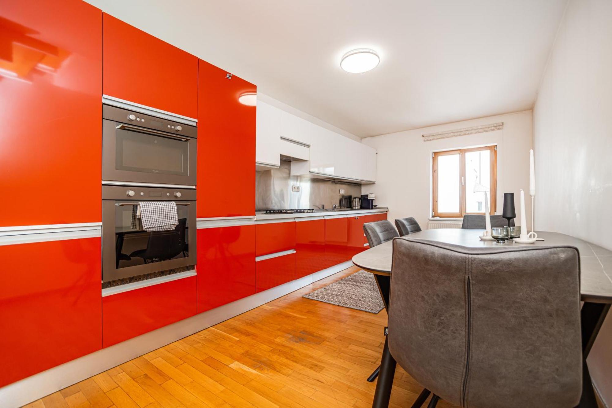 Lavish And Chic Duplex Apartament *